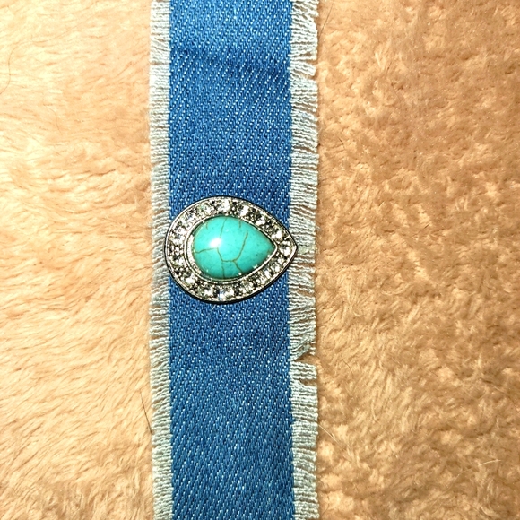 Necklace - Picture 2 of 3